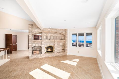 Tiny photo for 814 W 5th St, Duluth, MN 55806 (MLS # 6123789)