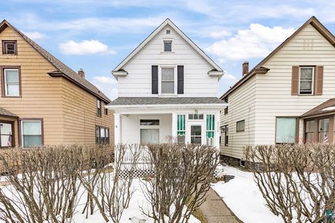 Photo of 2326 W 2nd St, Duluth, MN 55806 (MLS # 6124461)
