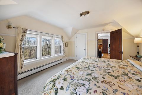 Tiny photo for 124 N Hawthorne Rd, Duluth, MN 55812 (MLS # 6123659)