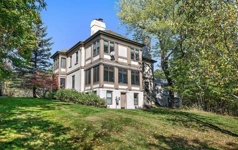 Tiny photo for 124 N Hawthorne Rd, Duluth, MN 55812 (MLS # 6123659)