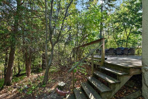 Tiny photo for 124 N Hawthorne Rd, Duluth, MN 55812 (MLS # 6123659)