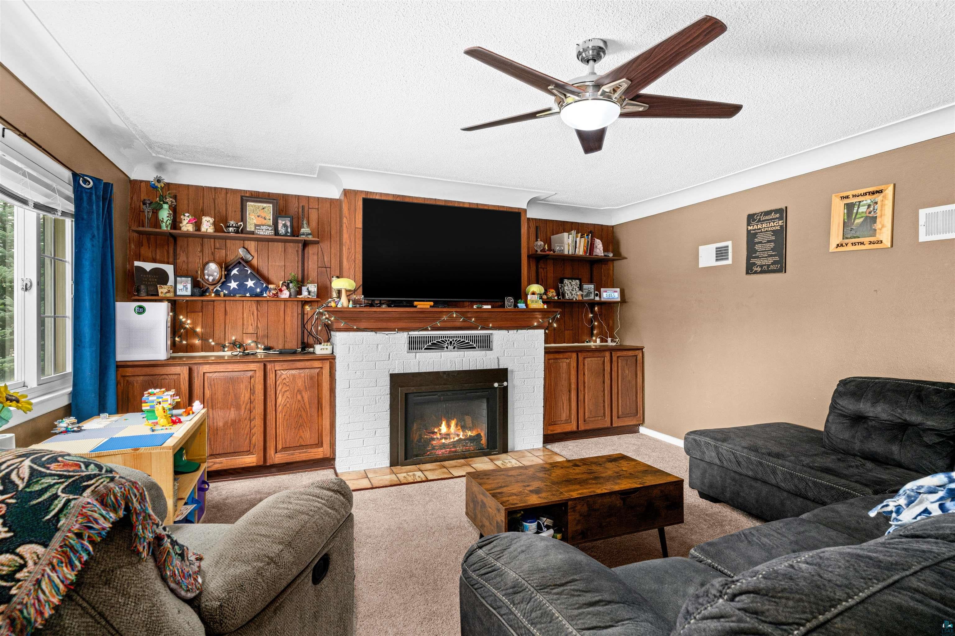 2206 Hammond Ave