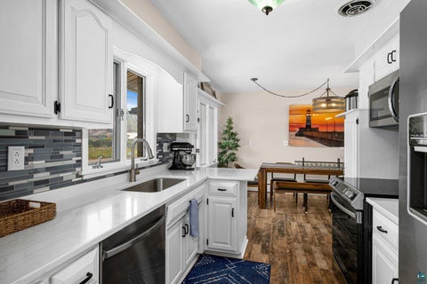 Tiny photo for 3535 Minnesota Ave, Duluth, MN 55802 (MLS # 6128284)