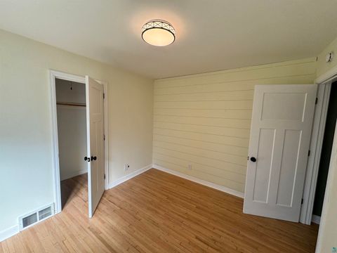 Tiny photo for 21 N 42nd Ave E Ave, Duluth, MN 55804 (MLS # 6124529)