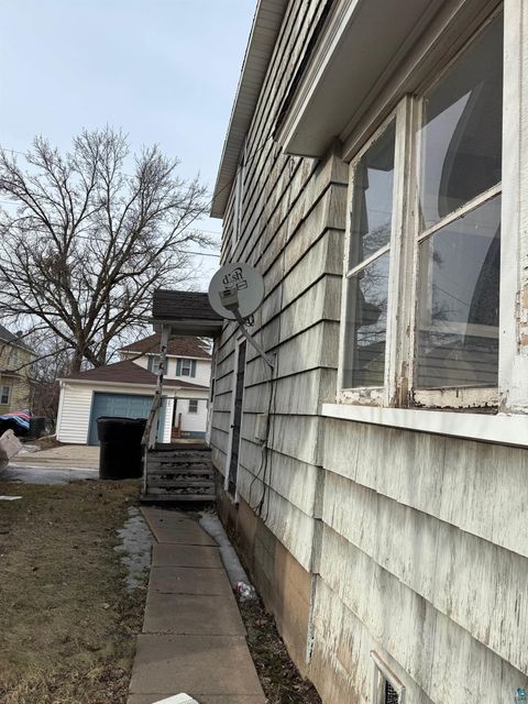 Tiny photo for 505 S 8 1/2 St, Virginia, MN 55792 (MLS # 6123389)