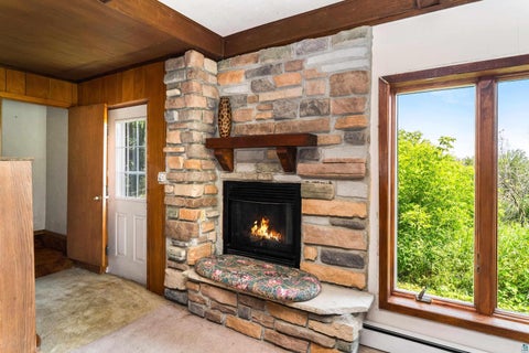 Tiny photo for 805 W 10th St, Duluth, MN 55806 (MLS # 6127041)
