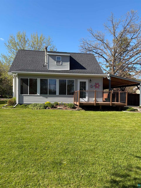 Tiny photo for 808 6th St, Moose Lake, MN 55767 (MLS # 6127775)