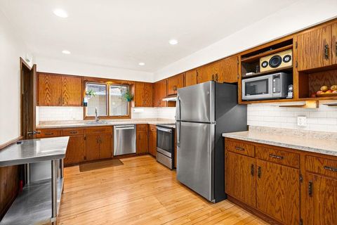 Tiny photo for 325 W Wabasha St, Duluth, MN 55803 (MLS # 6122688)