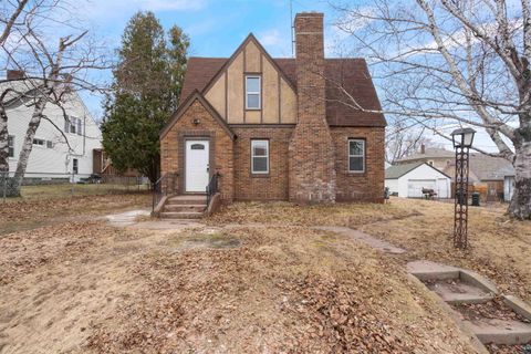 Photo of 109 10th St, Cloquet, MN 55720 (MLS # 6125183)