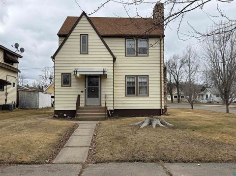Tiny photo for 3001 W 3rd Ave, Hibbing, MN 55746 (MLS # 6124269)