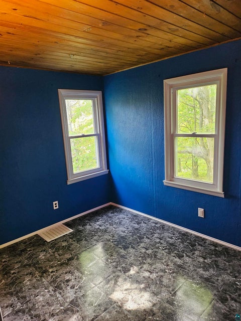 Tiny photo for 3990 Martin Rd, Duluth, MN 55803 (MLS # 6126556)