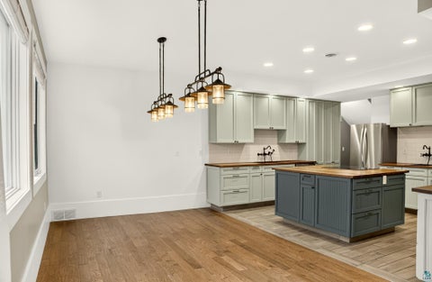 Tiny photo for 2718 Northridge Rd, Duluth, MN 55811 (MLS # 6127968)