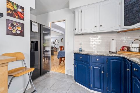 Tiny photo for 2607 W Skyline Pkwy, Duluth, MN 55806 (MLS # 6123150)