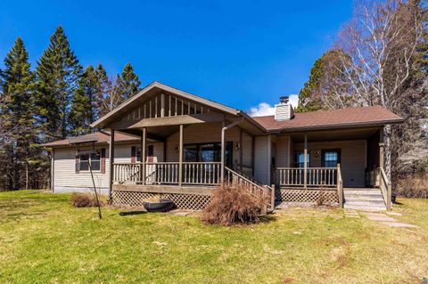 Photo of 5573 N Shore Dr, Duluth, MN 55804 (MLS # 6125000)