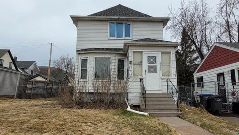 Tiny photo for 3823 W 6th St, Duluth, MN 55807 (MLS # 6124995)
