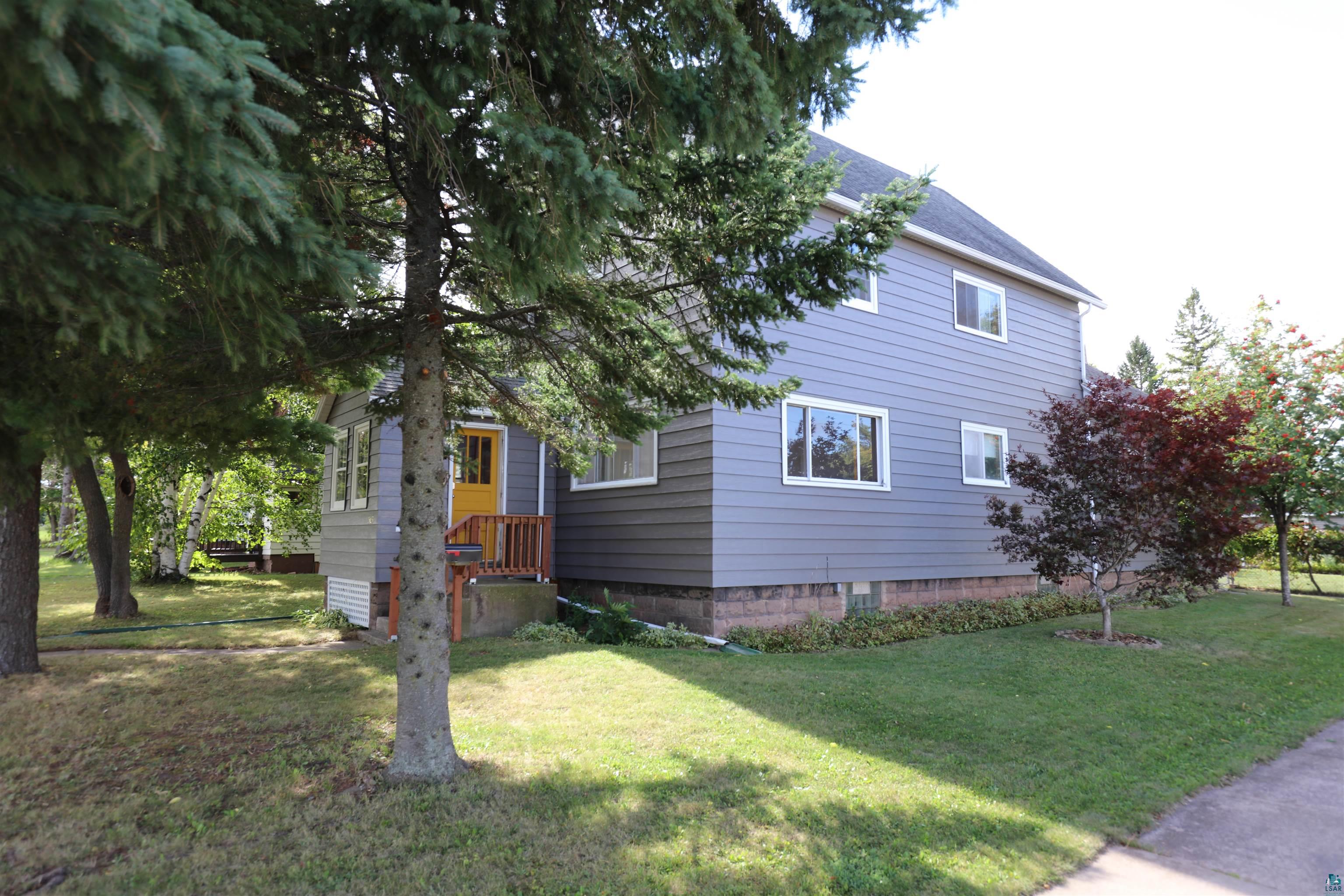 303 7th Ave E