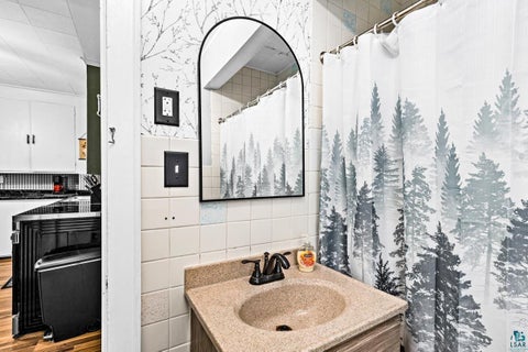 Tiny photo for 1126 N 6th Ave E AVE, Duluth, MN 55805 (MLS # 6127395)
