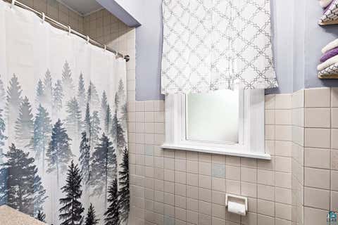 Tiny photo for 1126 N 6th Ave E AVE, Duluth, MN 55805 (MLS # 6127395)