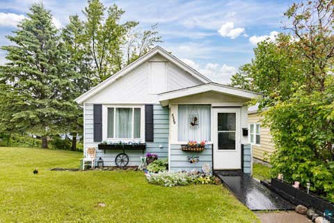 Photo of 1126 N 6th Ave E AVE, Duluth, MN 55805 (MLS # 6127395)