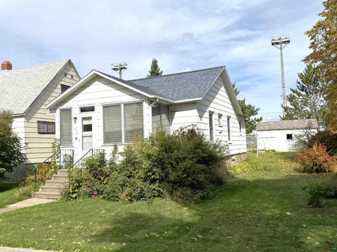 Photo of 623 E Pattison St, Ely, MN 55731 (MLS # 6128179)