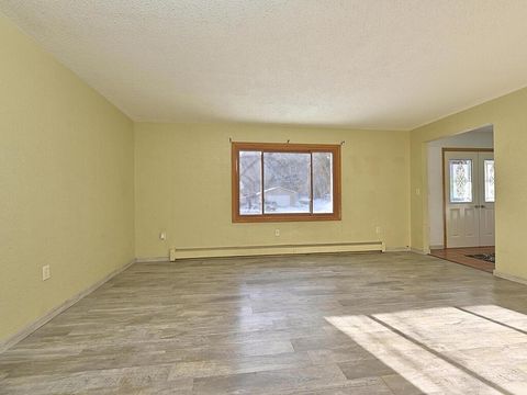 Tiny photo for 40 Marks Dr, Silver Bay, MN 55614 (MLS # 6123155)