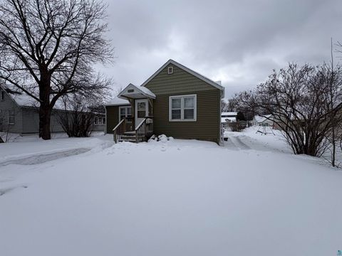 Tiny photo for 1518 10th St S St, Virginia, MN 55792 (MLS # 6123796)