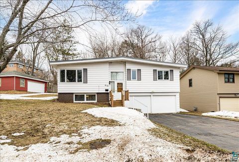 Photo of 619 Leicester Ave, Duluth, MN 55803 (MLS # 6124528)