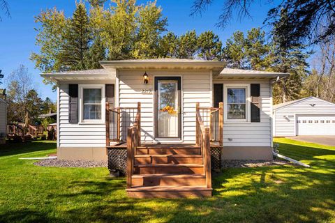 Photo of 2219 W 24th St, Duluth, MN 55811 (MLS # 6123078)