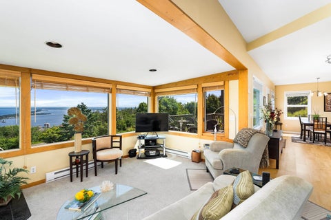Tiny photo for 615 W 6th St, Duluth, MN 55806 (MLS # 6126607)