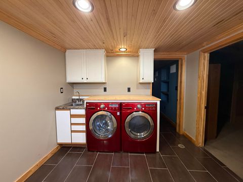 Tiny photo for 126 NW 5th St, Chisholm, MN 55719 (MLS # 6123353)