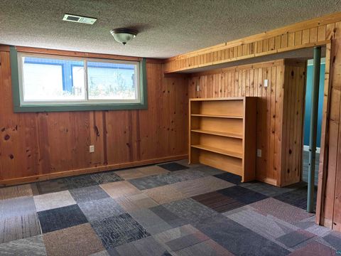 Tiny photo for 132 W Winona St, Duluth, MN 55803 (MLS # 6126304)