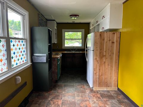 Tiny photo for 132 W Winona St, Duluth, MN 55803 (MLS # 6126304)