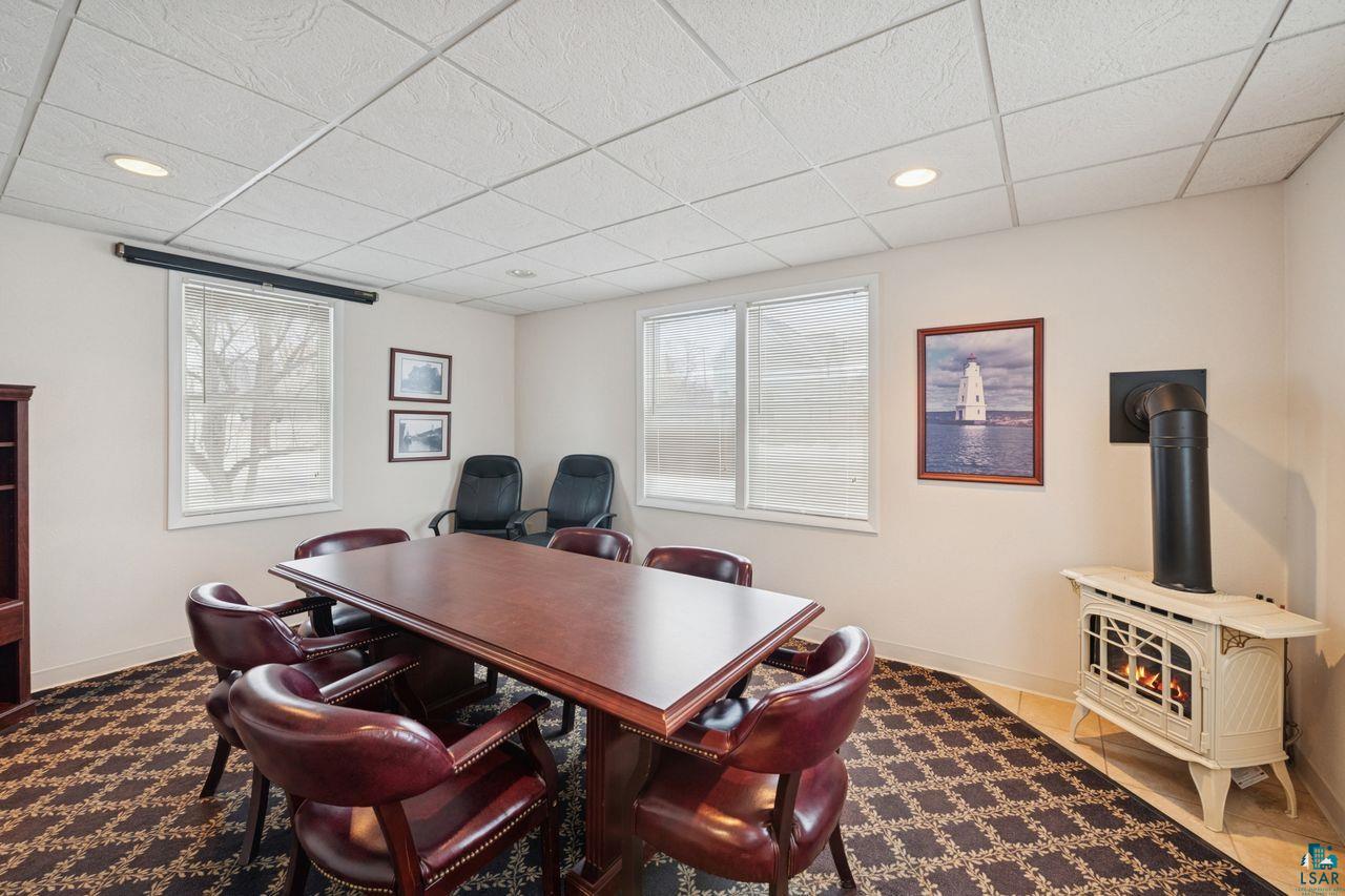 500 Lakeshore Drive East