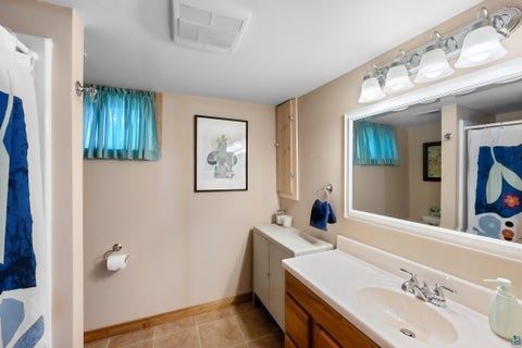 Tiny photo for 721 E 6th St, Duluth, MN 55805 (MLS # 6125764)