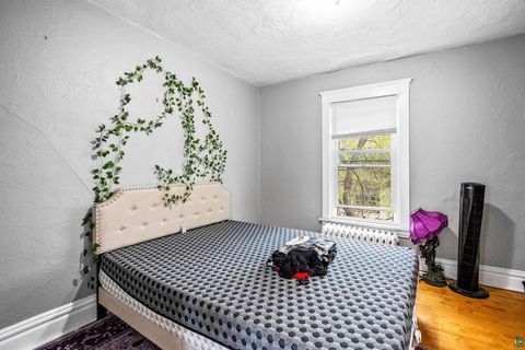 Tiny photo for 1122 E 5th St, Duluth, MN 55805 (MLS # 6125609)