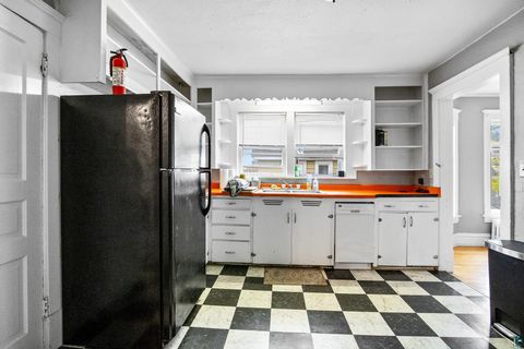 Tiny photo for 1122 E 5th St, Duluth, MN 55805 (MLS # 6125609)