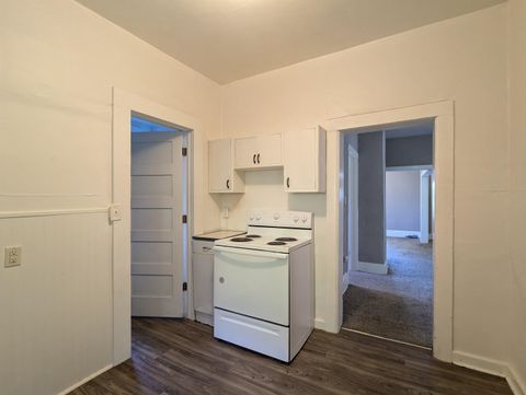Tiny photo for 417 W 5th St, Duluth, MN 55806 (MLS # 6123475)