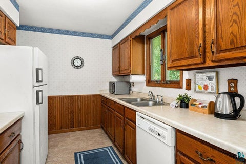Tiny photo for 2302 Pershing St, Duluth, MN 55811 (MLS # 6127089)