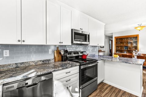 Tiny photo for 3310 Decker Rd, Duluth, MN 55811 (MLS # 6122463)