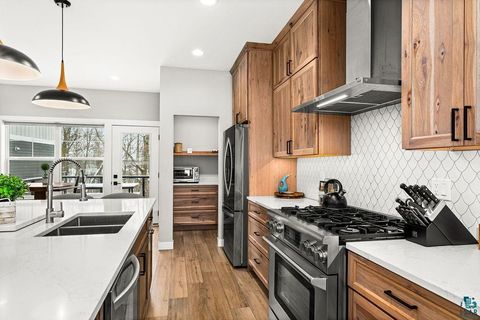 Tiny photo for 121 Kayak View Ct, Duluth, MN 55807 (MLS # 6124039)