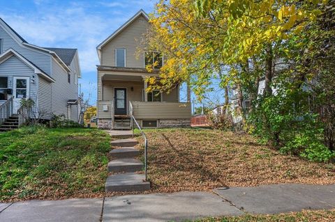 Photo of 309 S 57th Ave W Ave, Duluth, MN 55807 (MLS # 6122669) Photo of 309 S 57th Ave W Ave, Duluth, MN 55807 (MLS # 6122669)