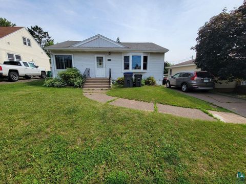 Photo of 2614 Piedmont Ave, Duluth, MN 55811 (MLS # 6126679)