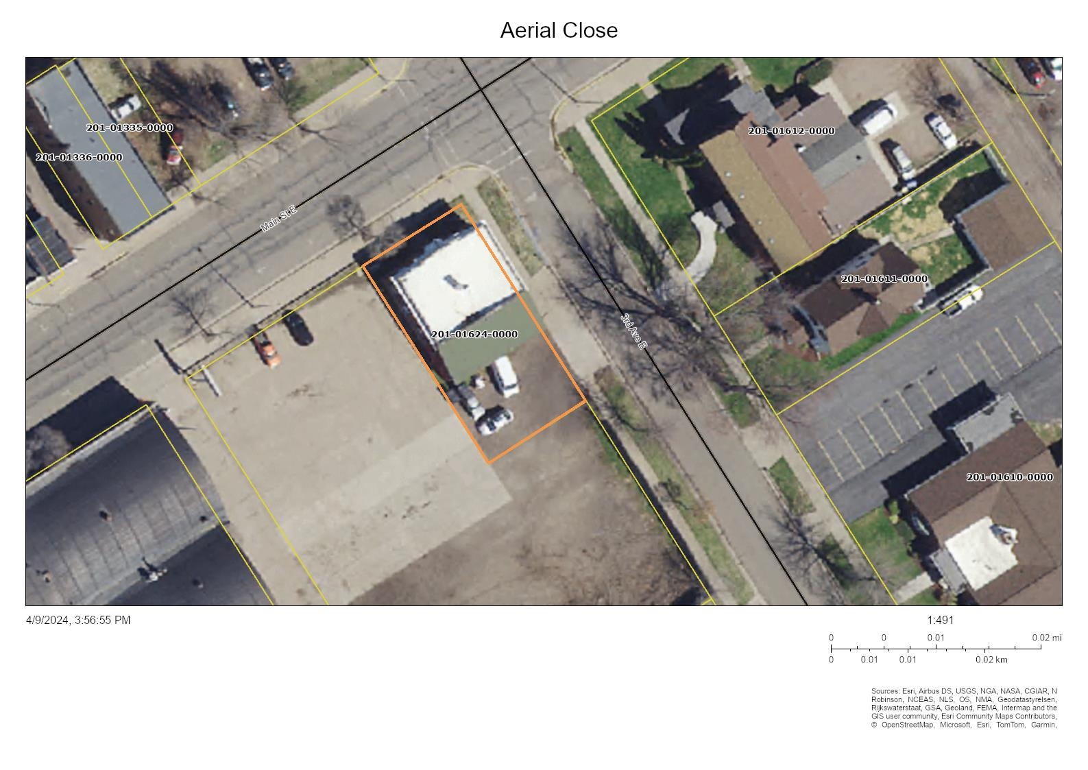 220 Main St E