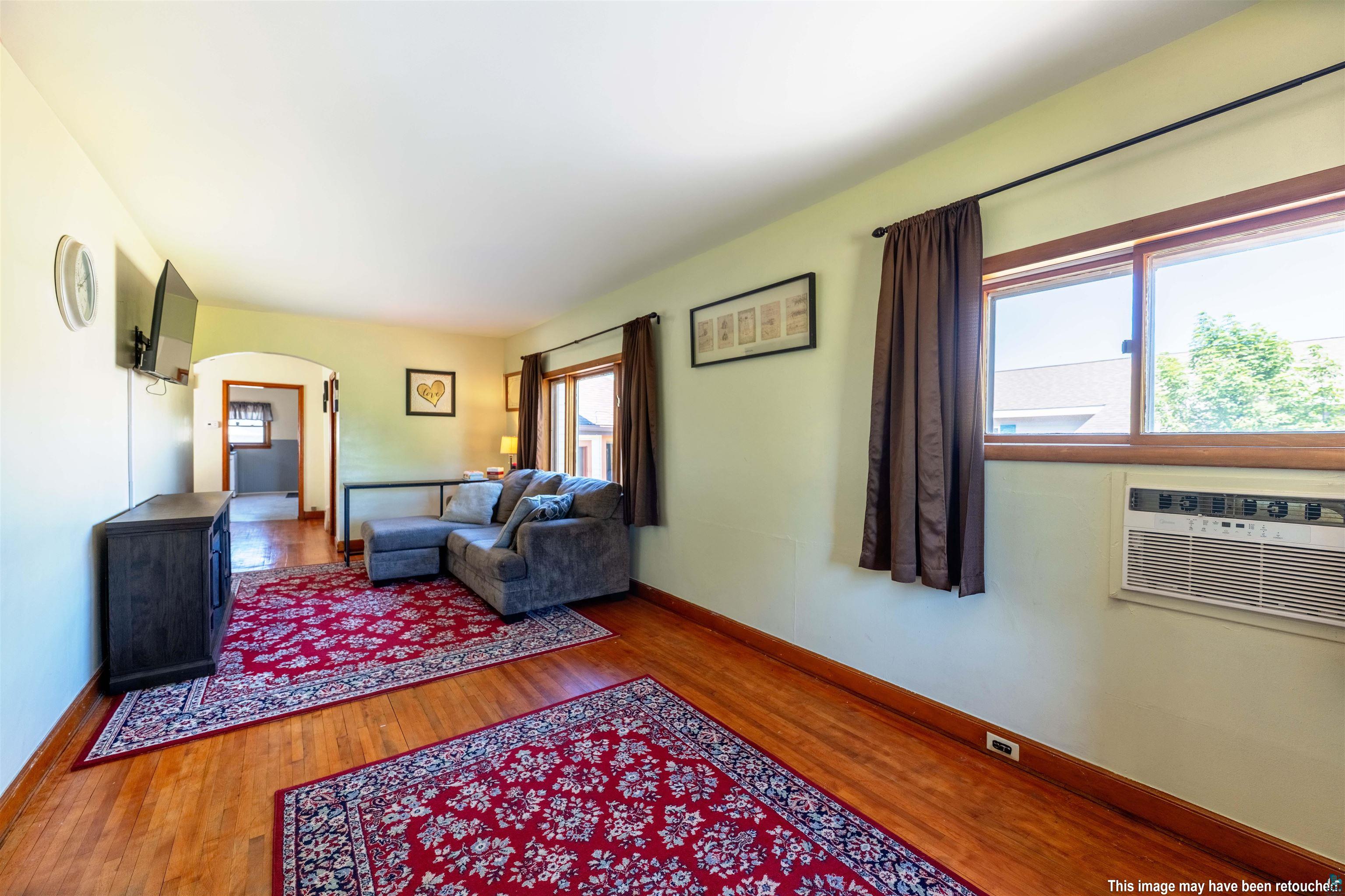 513 Willis Ave