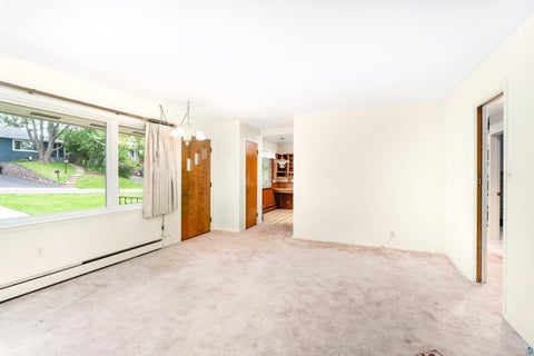 Tiny photo for 140 W Faribault St, Duluth, MN 55803 (MLS # 6126580)