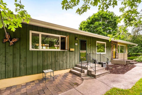 Tiny photo for 140 W Faribault St, Duluth, MN 55803 (MLS # 6126580)