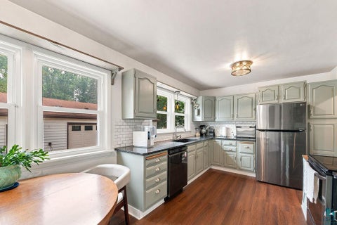 Tiny photo for 220 E Locust St, Duluth, MN 55811 (MLS # 6126869)