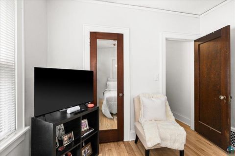 Tiny photo for 131 E Winona St, Duluth, MN 55803 (MLS # 6126067)