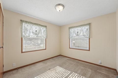 Tiny photo for 33 Ivy Dr, Duluth, MN 55810 (MLS # 6123822)