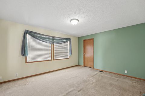 Tiny photo for 33 Ivy Dr, Duluth, MN 55810 (MLS # 6123822)